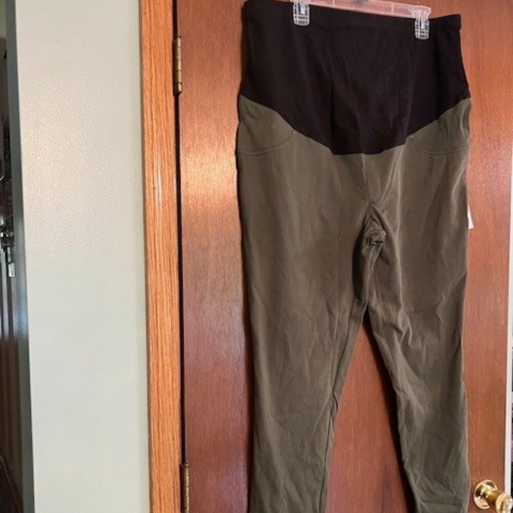 NWT Time and Tru Maternity Jegging size XXL/2XG